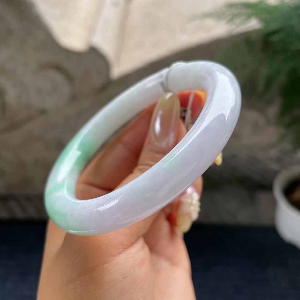 细糯种翠绿圆条手镯57圈 天然缅甸A货翡翠（yc460666）