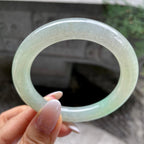 细糯种晴底飘绿花圆条手镯55圈           天然缅甸A货翡翠（yc407874）
