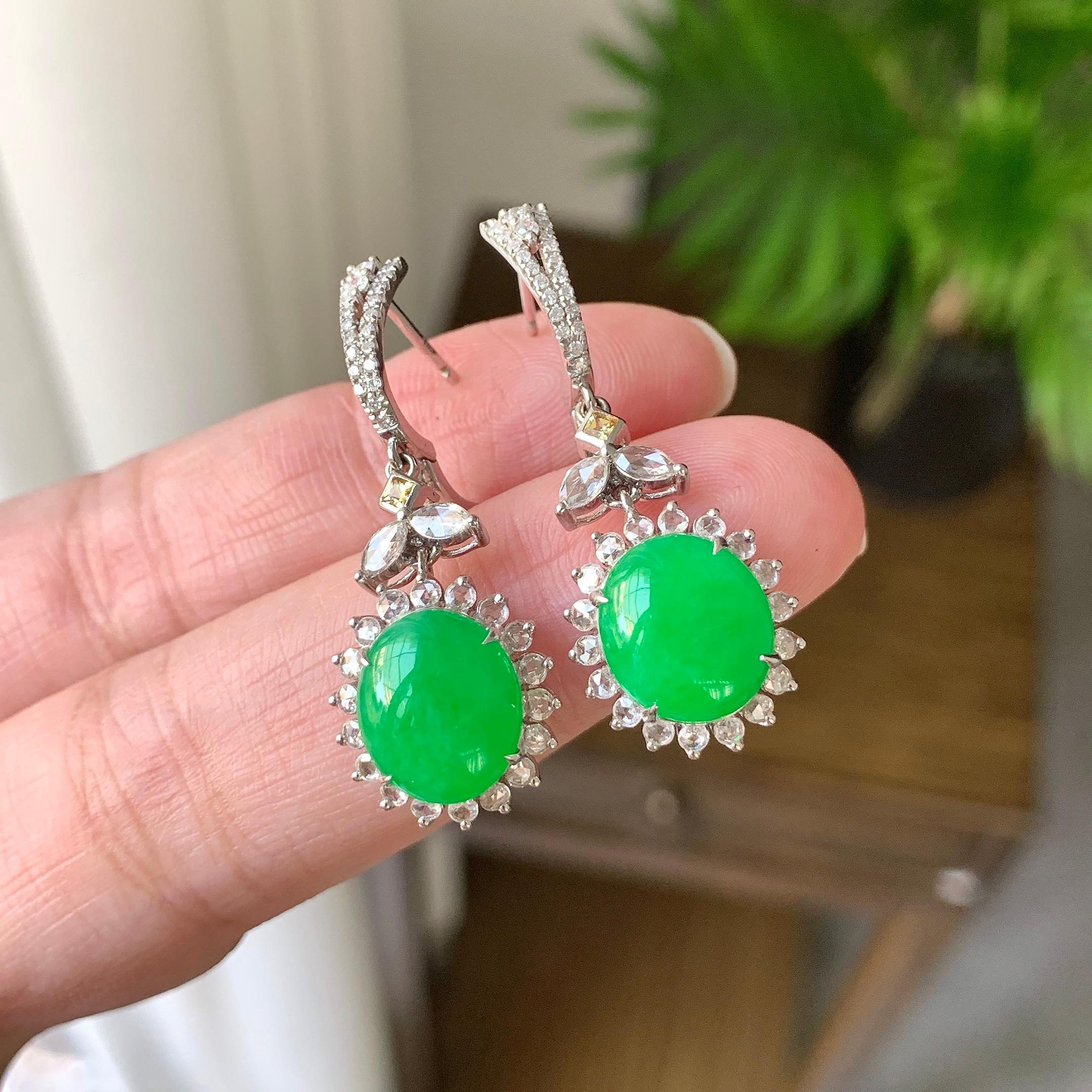 18K金钻镶细糯种翠绿蛋面耳坠（yc248183）