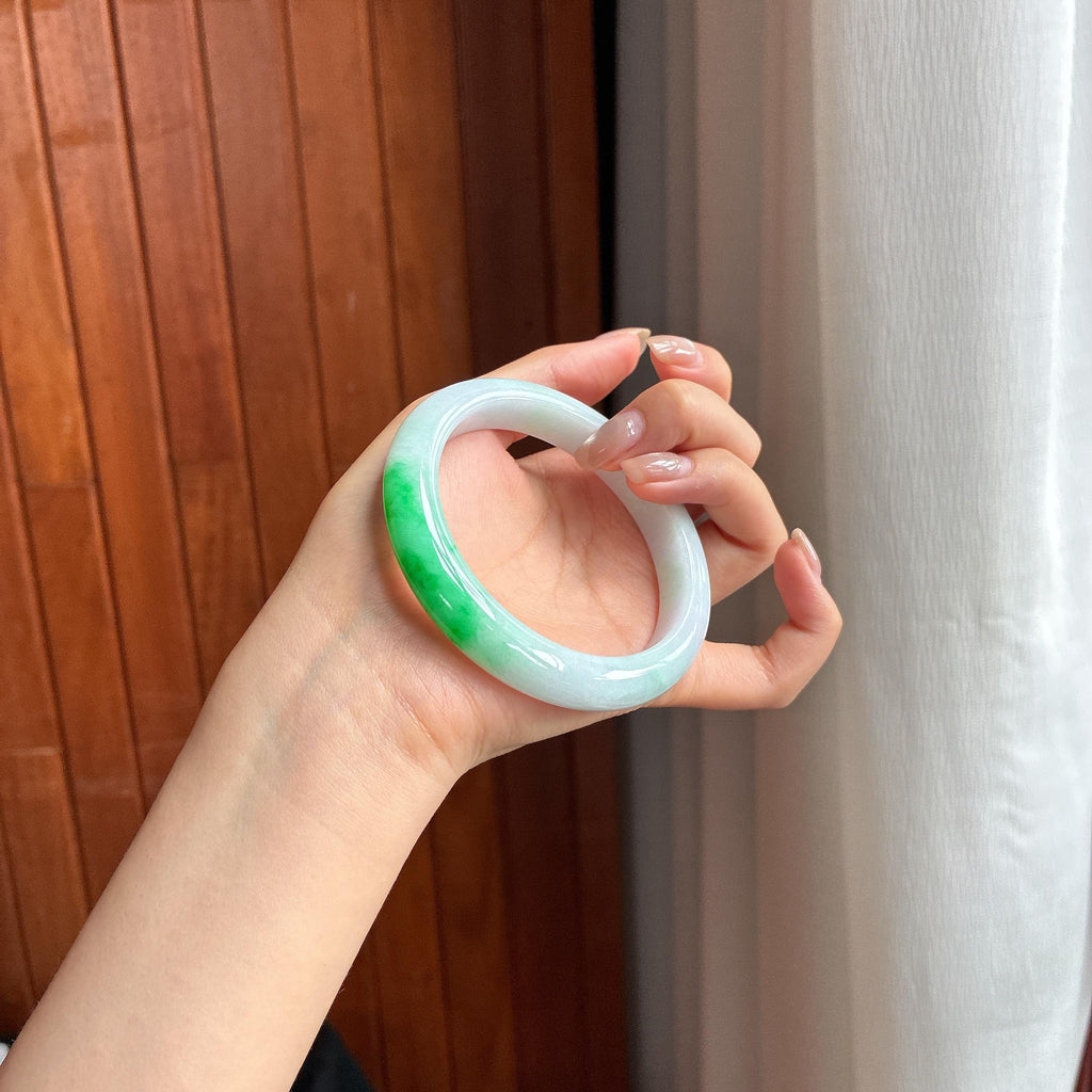 Vòng tay tròn bình an hạt mịn màu sắc đẹp, khẩu độ lớn 60, Ngọc phỉ thúy tự nhiên loại A Myanmar (yc450829)