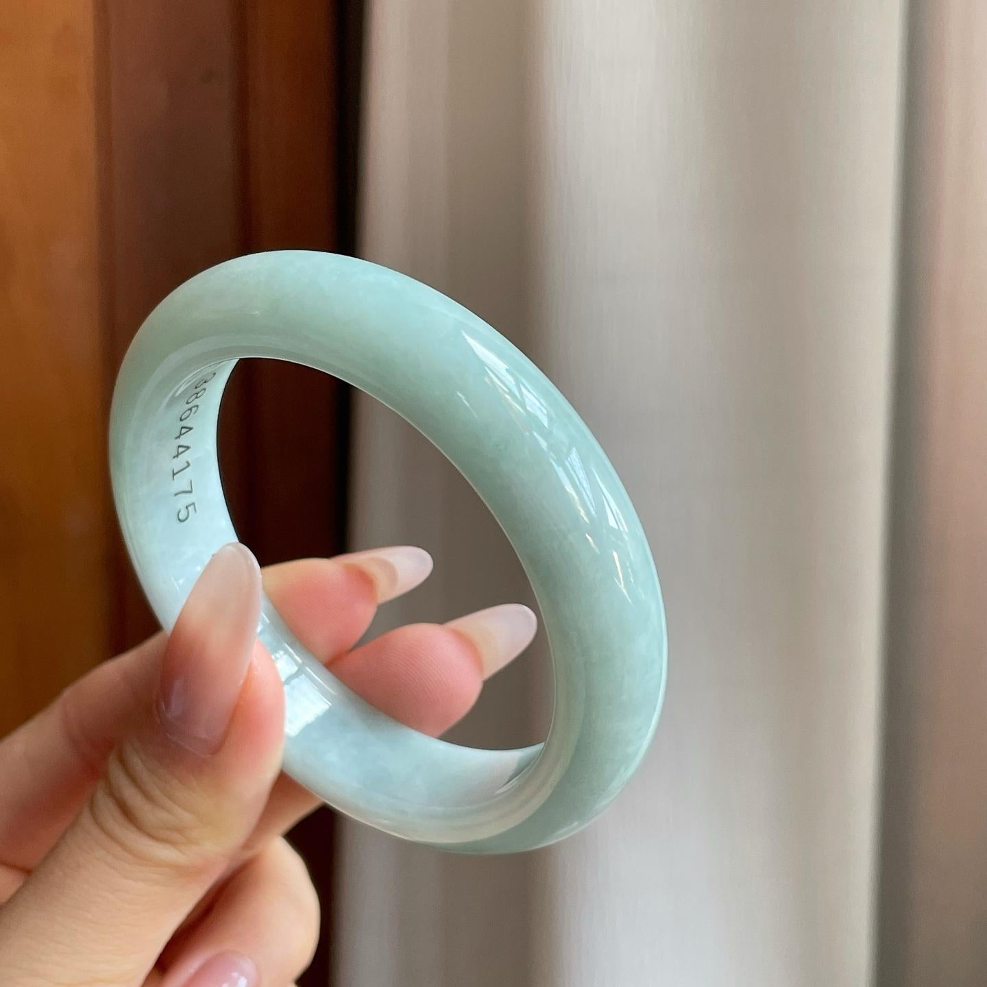 糯冰晴底翡翠平安镯（54.4mm）（yc282584）