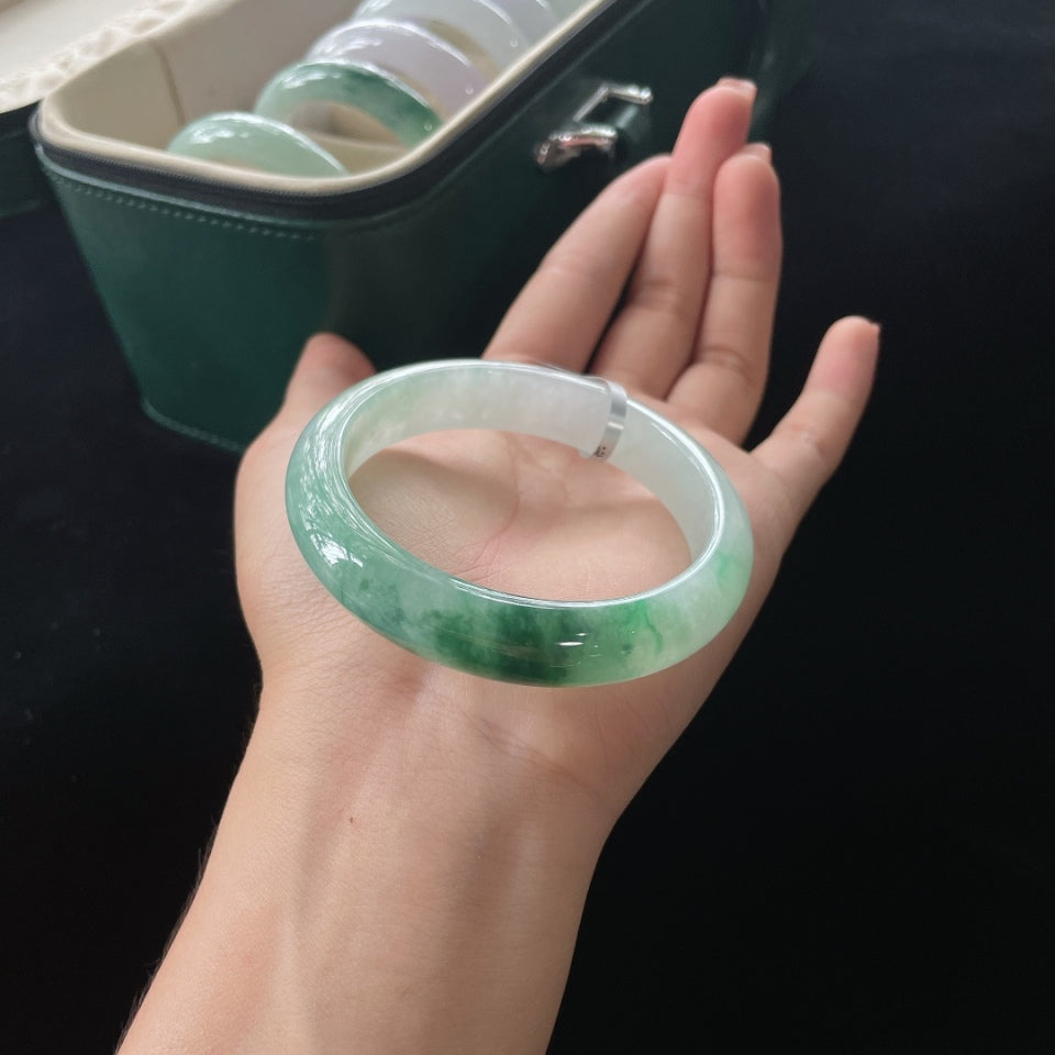 糯冰飘花正圈翡翠手镯（56mm）（yc019441）