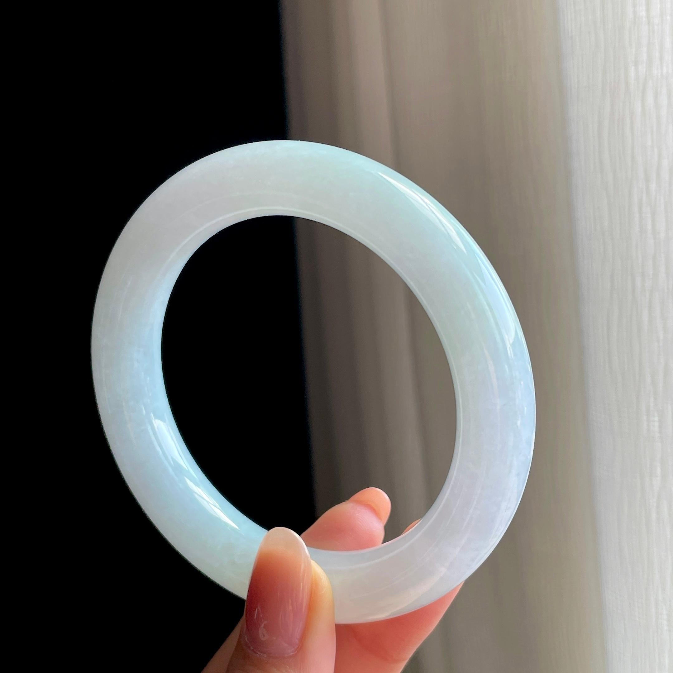 糯冰淡底色翡翠圆条手镯（56mm）（yc346535）