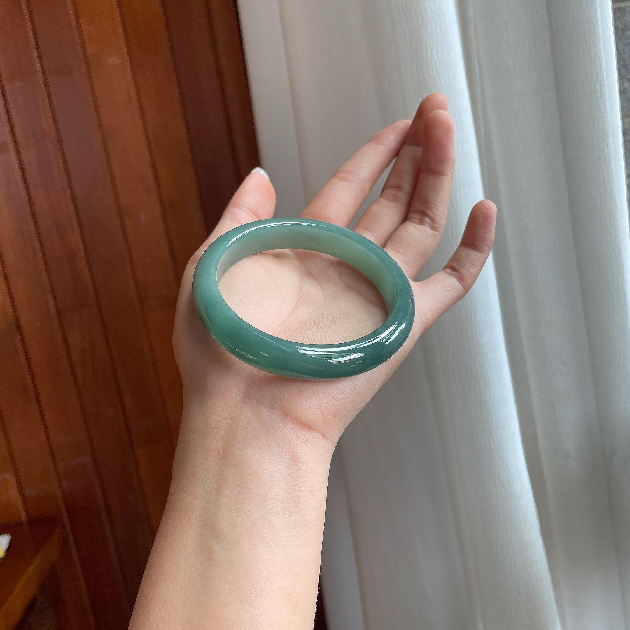 糯冰湖水绿翡翠平安镯（62.5mm）（yc346542）