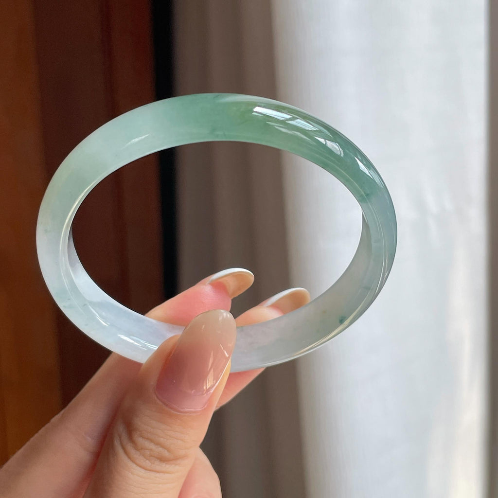糯冰带色翡翠贵妃镯（56.6mm)（yc411303）