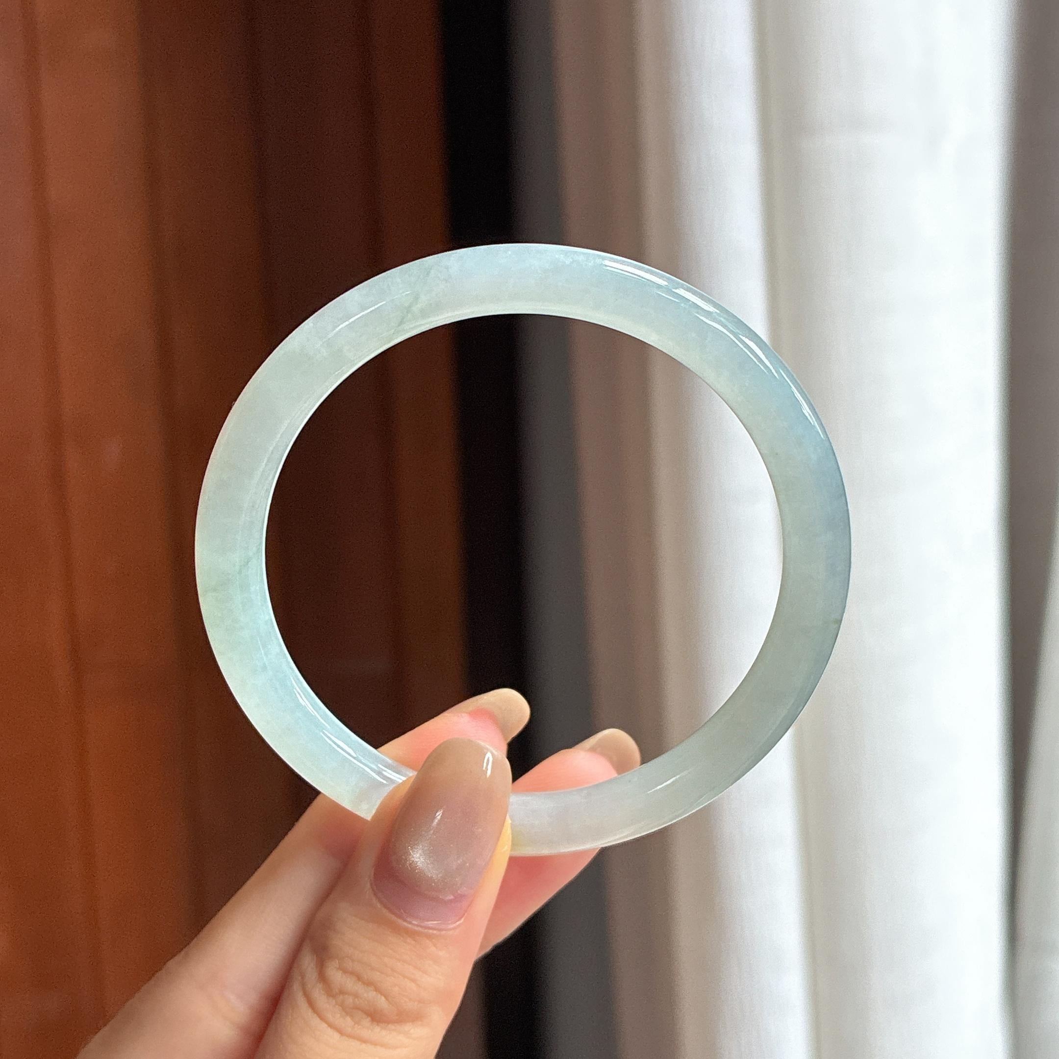 糯冰淡底色圆条手镯 56圈 天然缅甸A货翡翠（yc454415）