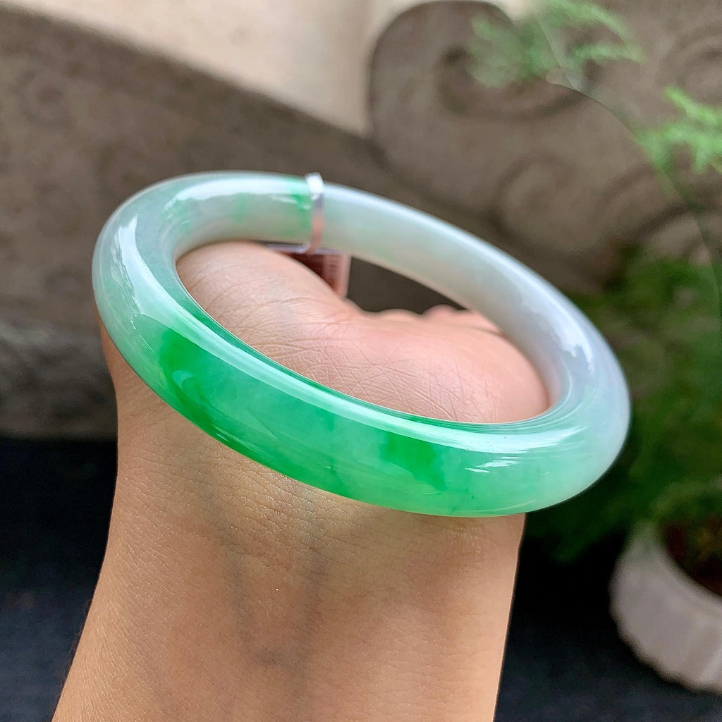 细糯种飘阳绿圆条手镯（57.8mm）（yc195922）