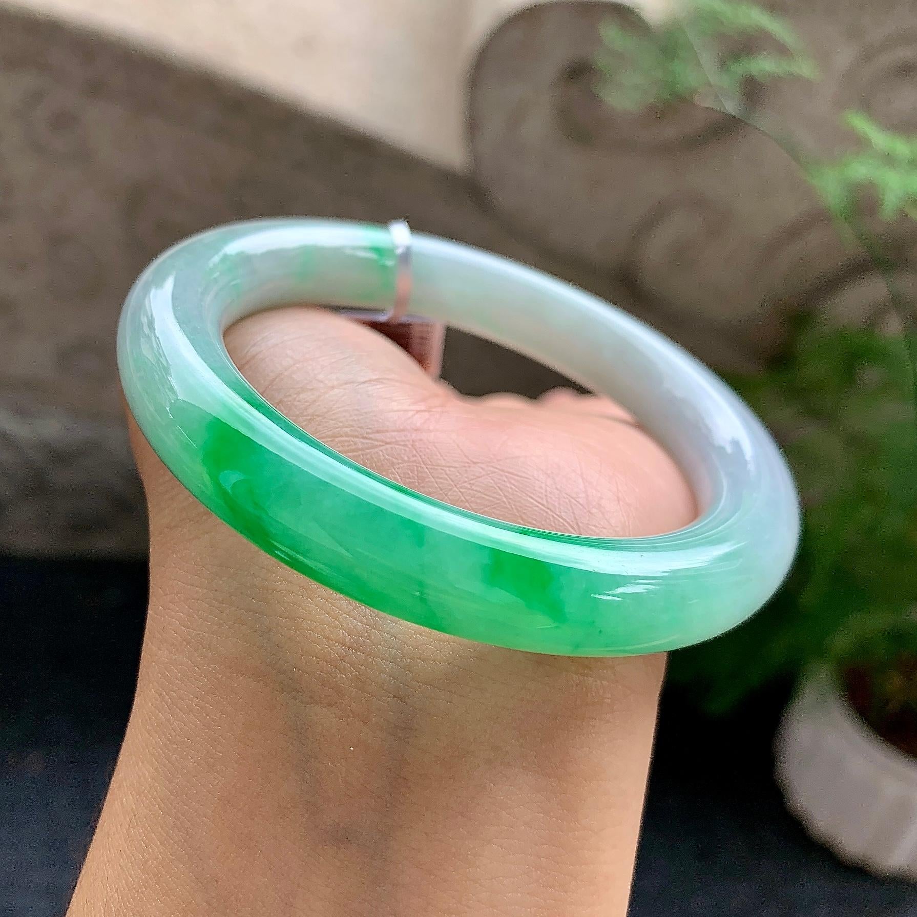 细糯种飘阳绿圆条手镯（57.8mm）（yc195922）