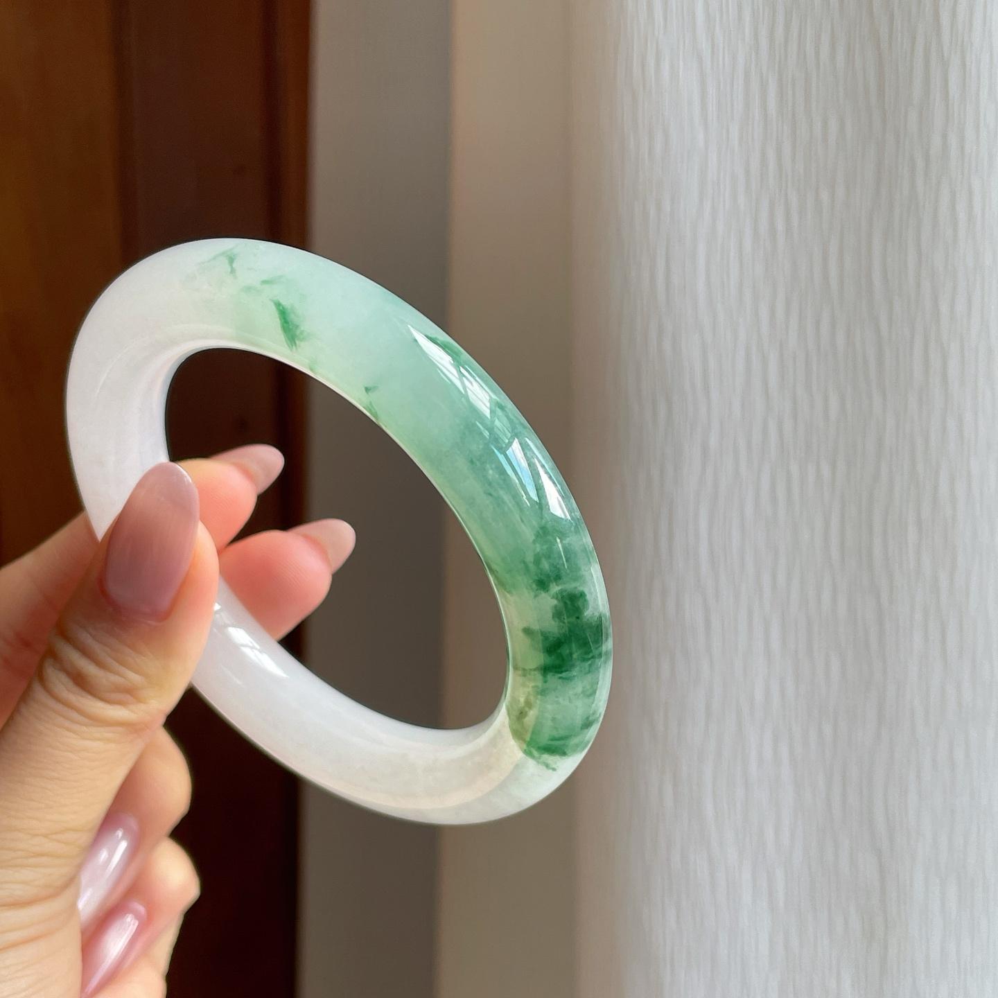 冰种飘花翡翠圆条手镯（57.7mm）（yc284546）