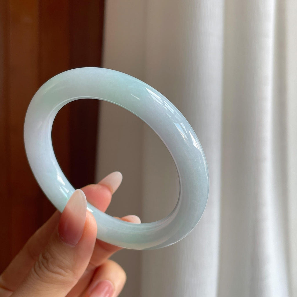 糯冰带底色翡翠圆条手镯（56.2mm)（yc295070）