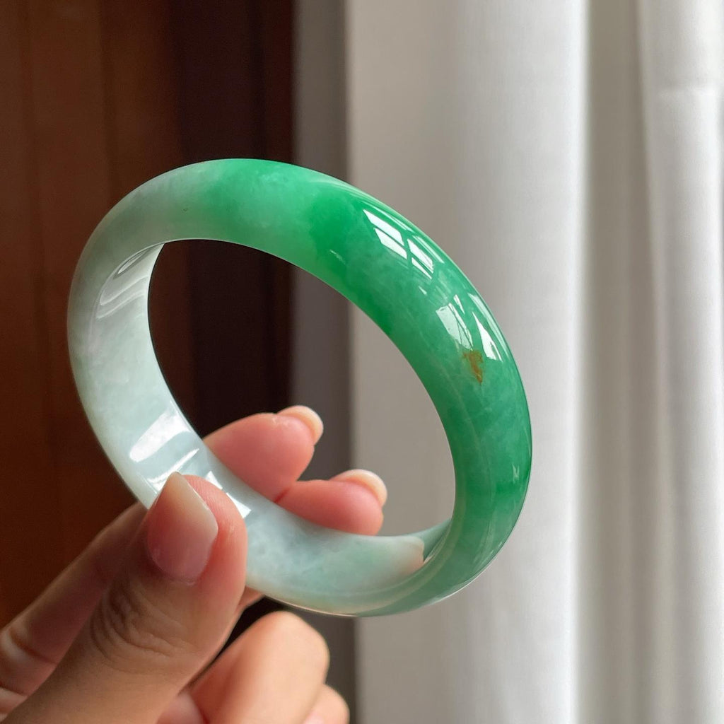 糯冰带色宽版翡翠平安镯（59mm）（yc377406）