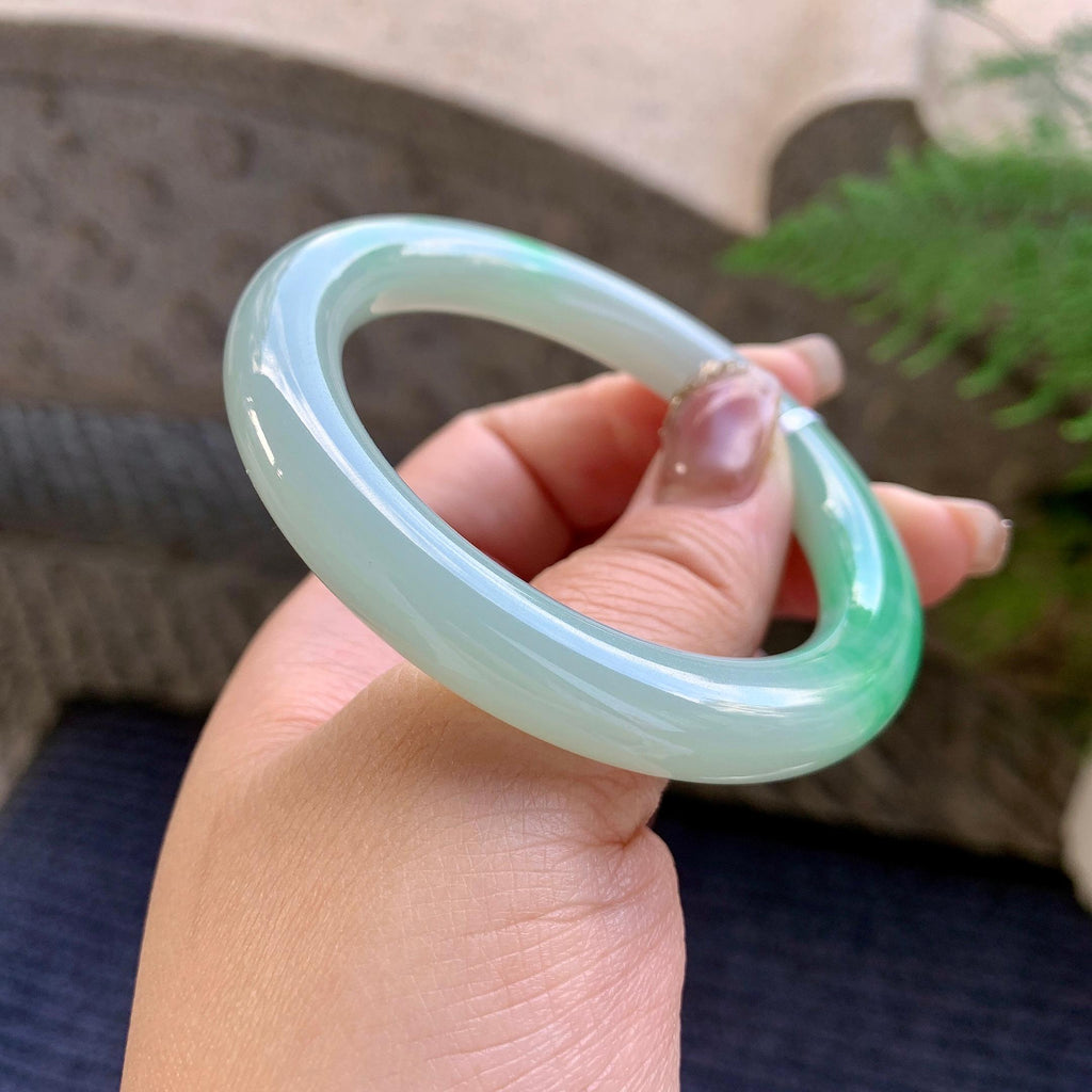 细糯种飘绿圆条手镯（53mm）（yc290108）