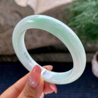 细糯种飘绿正圈平安镯57.2圈  天然缅甸A货翡翠（yc441099）
