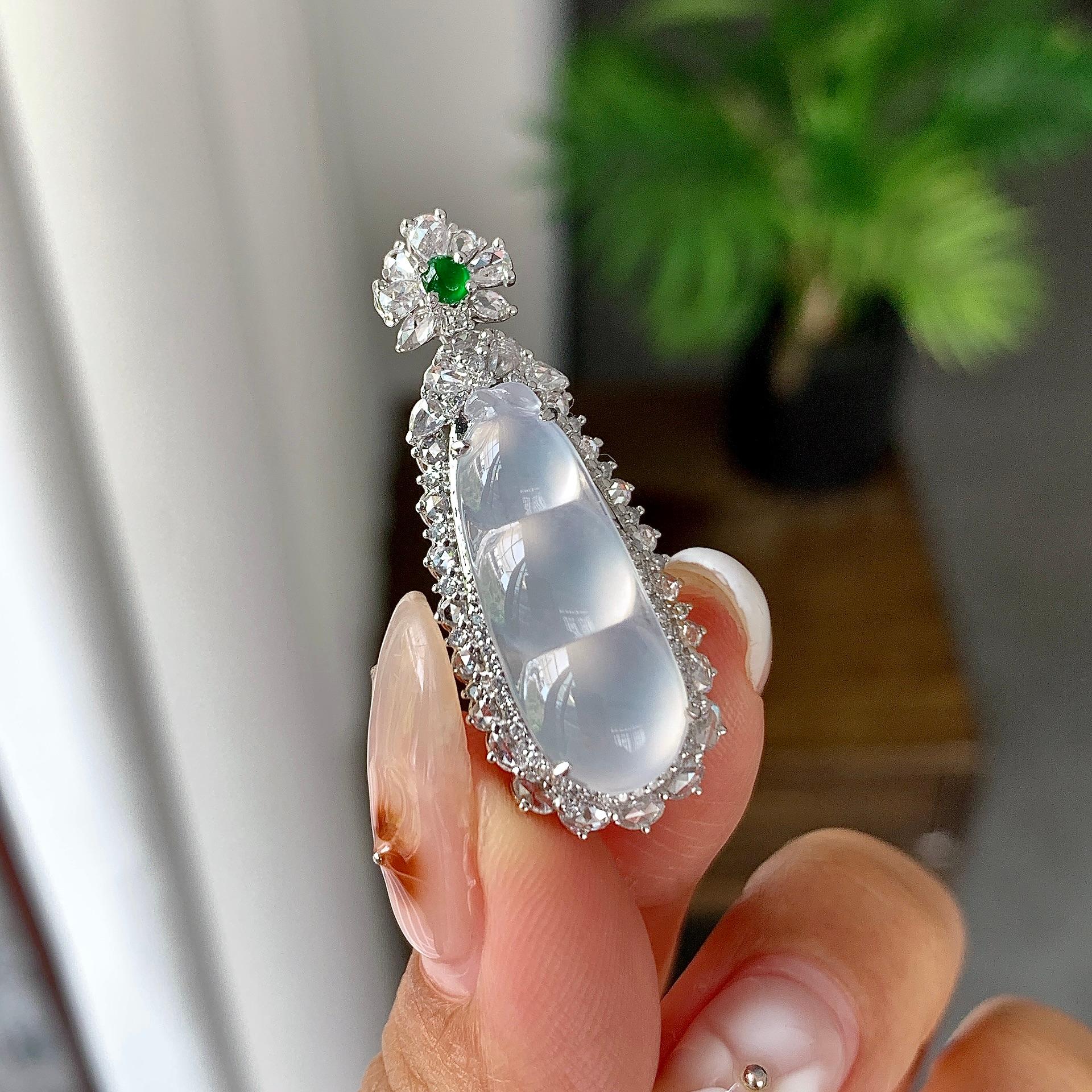 18k金钻镶高冰种无色福豆吊坠（yc255619）