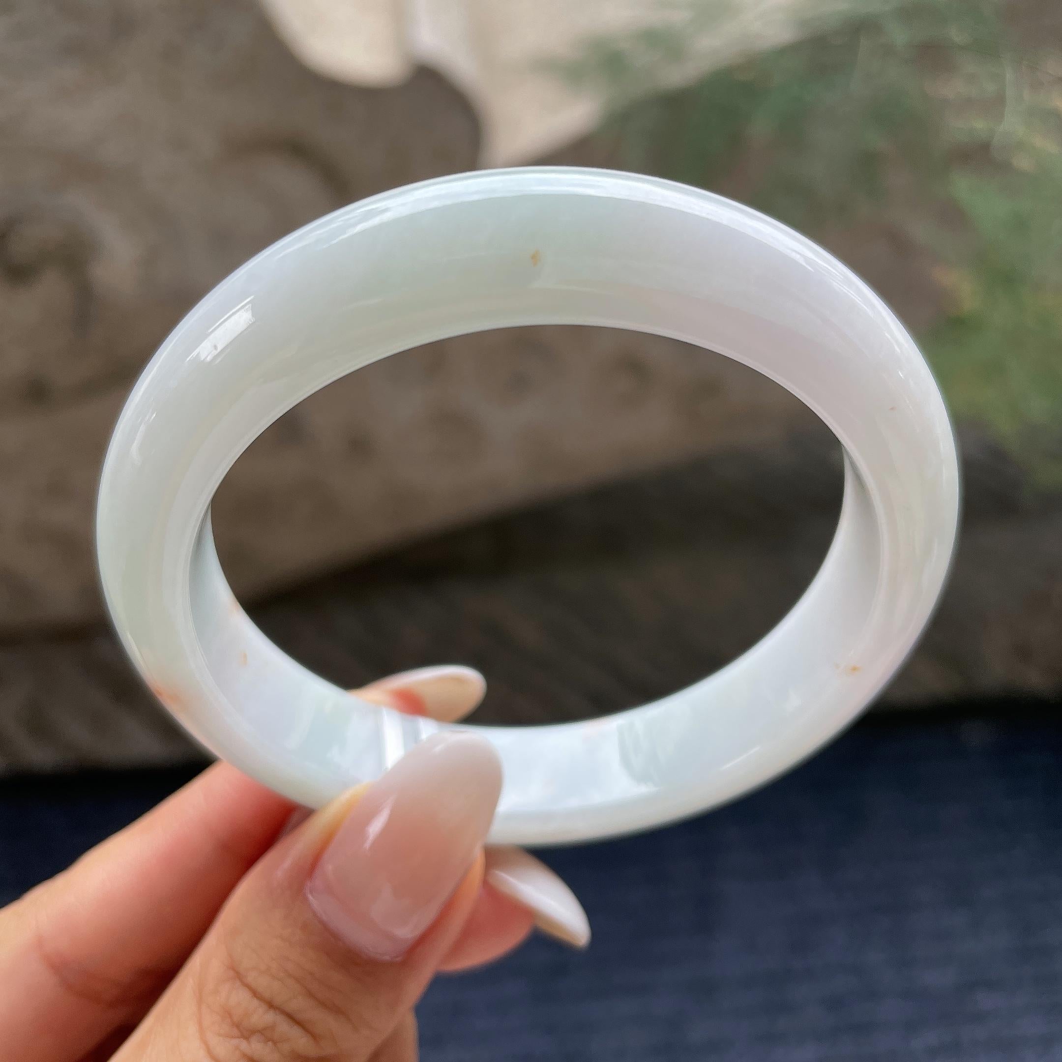 细糯种飘黄翡正圈平安镯57圈      天然缅甸A货翡翠（yc421233）