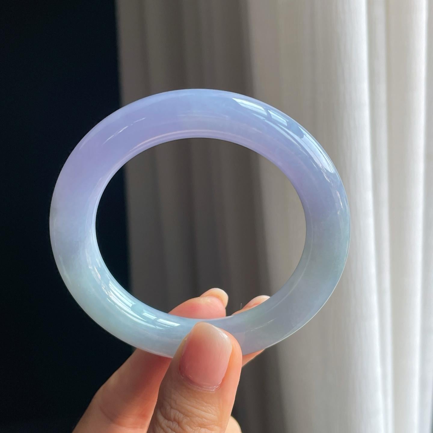 糯冰春带彩翡翠圆条手镯（54mm)（yc389543）