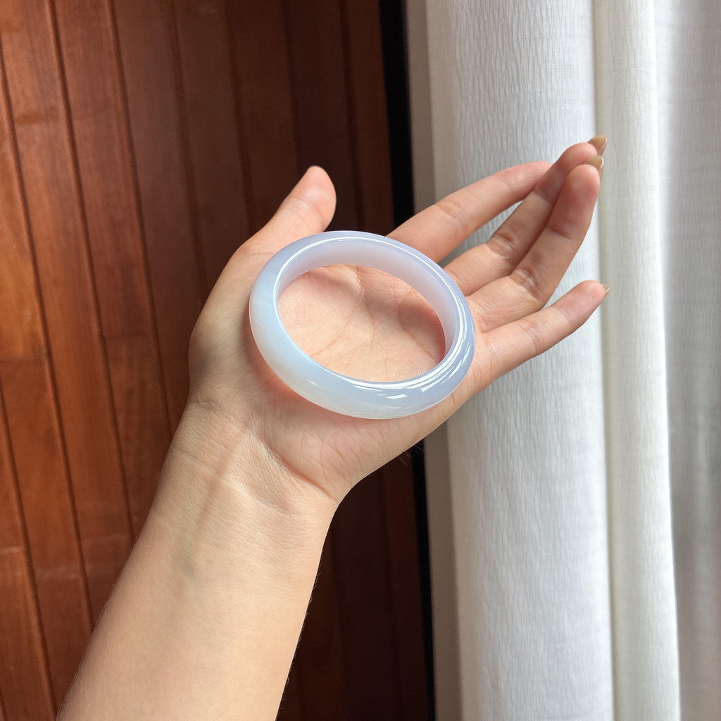 细糯冰淡春底翡翠平安镯（55.5mm）（yc420201）
