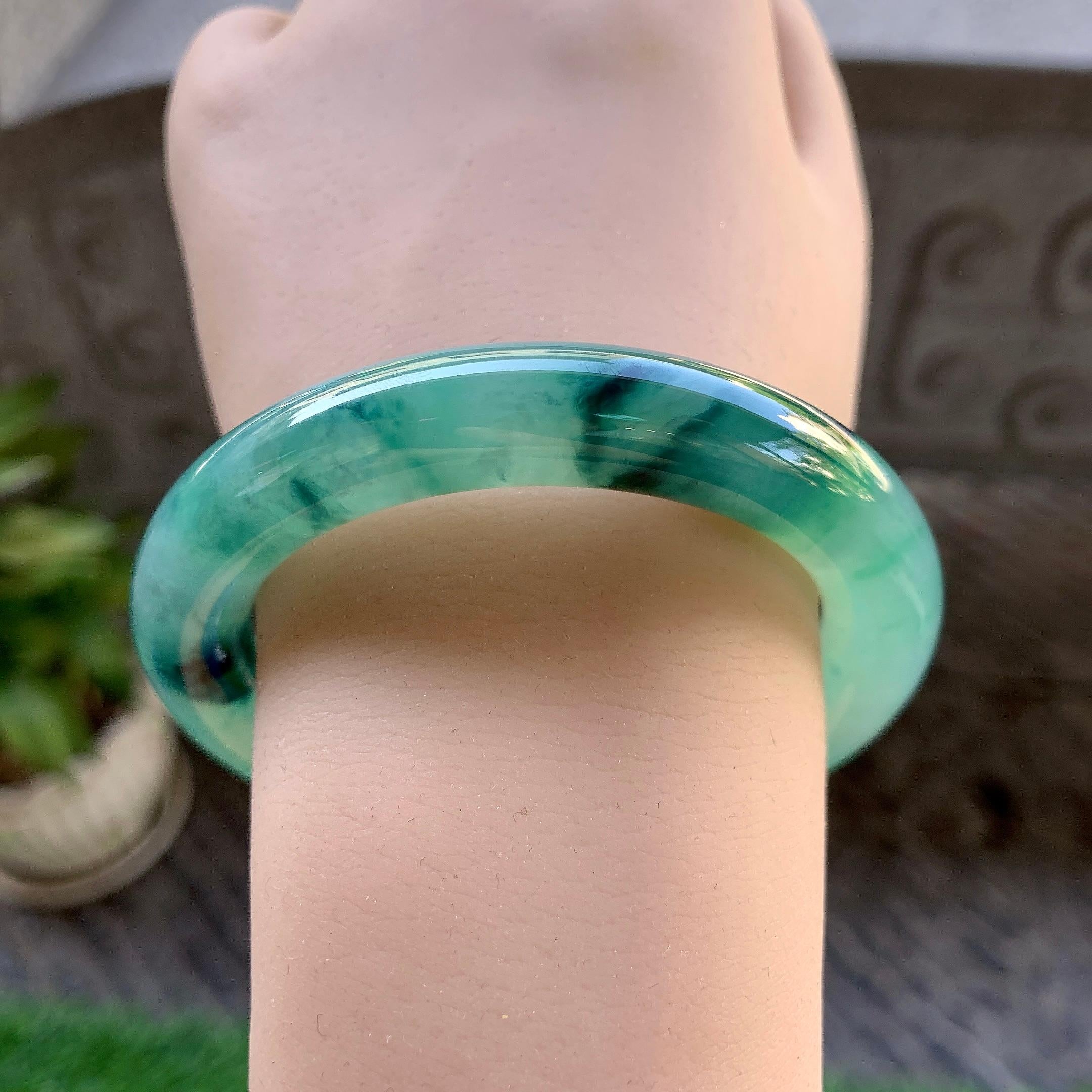糯冰种蓝底飘花圆条手镯（54mm）（yc307306）