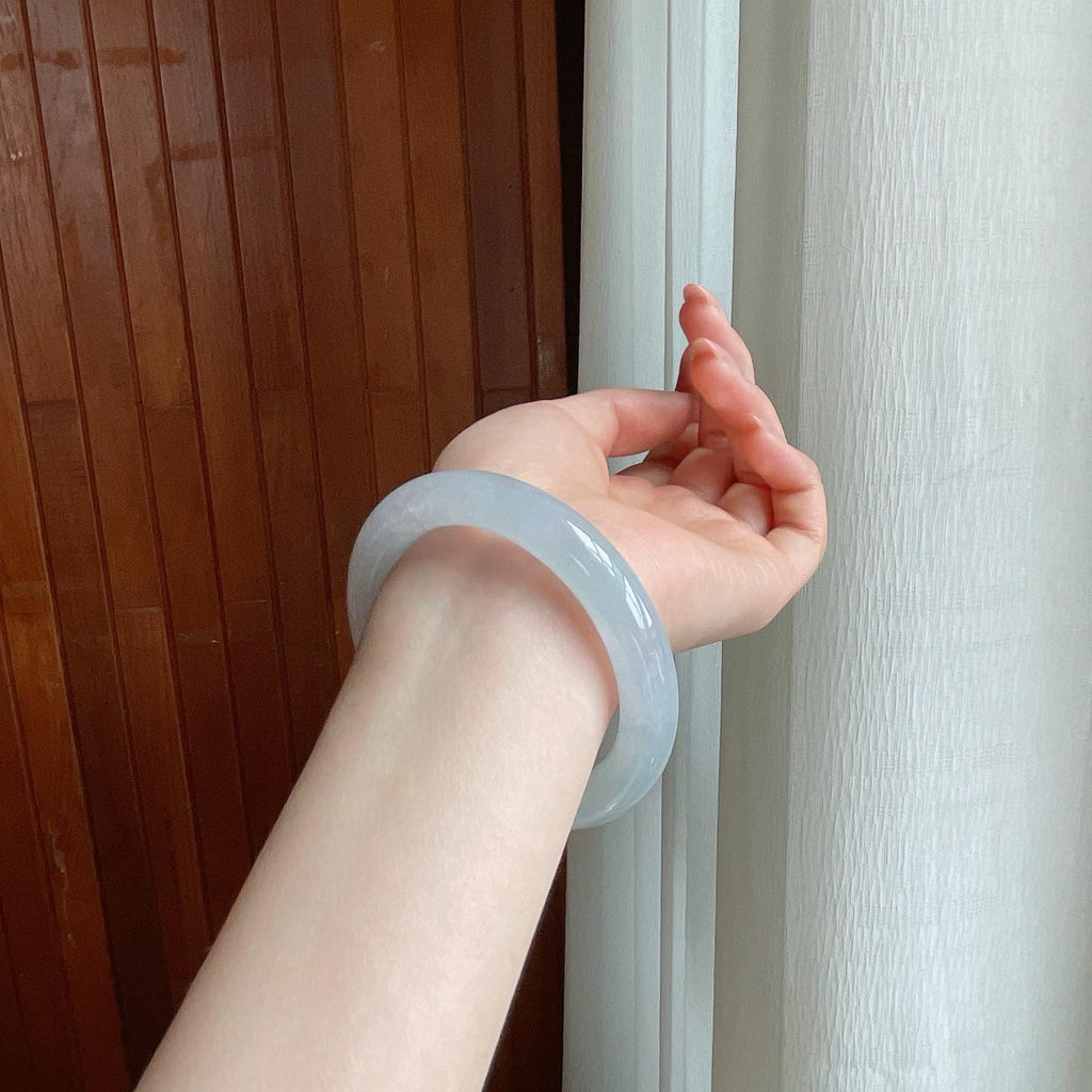 冰种淡底色翡翠圆条手镯（53mm)（yc363418）