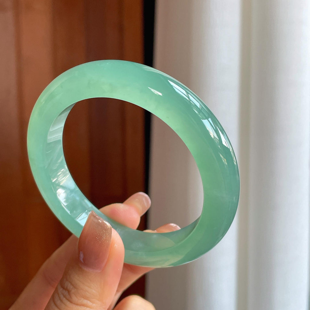 冰种湖水绿翡翠平安镯（55.6mm）（yc365716）