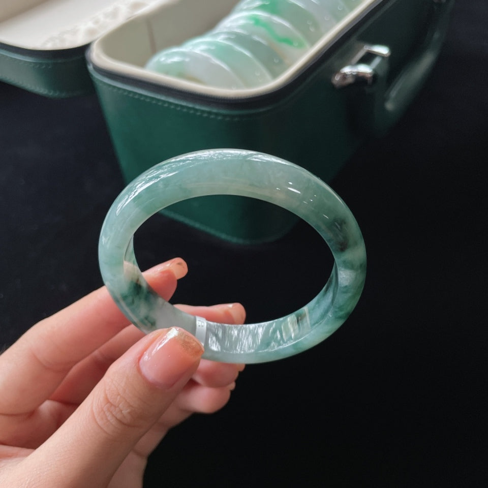 细糯冰飘蓝花正圈翡翠手镯（54mm）（yc019905）