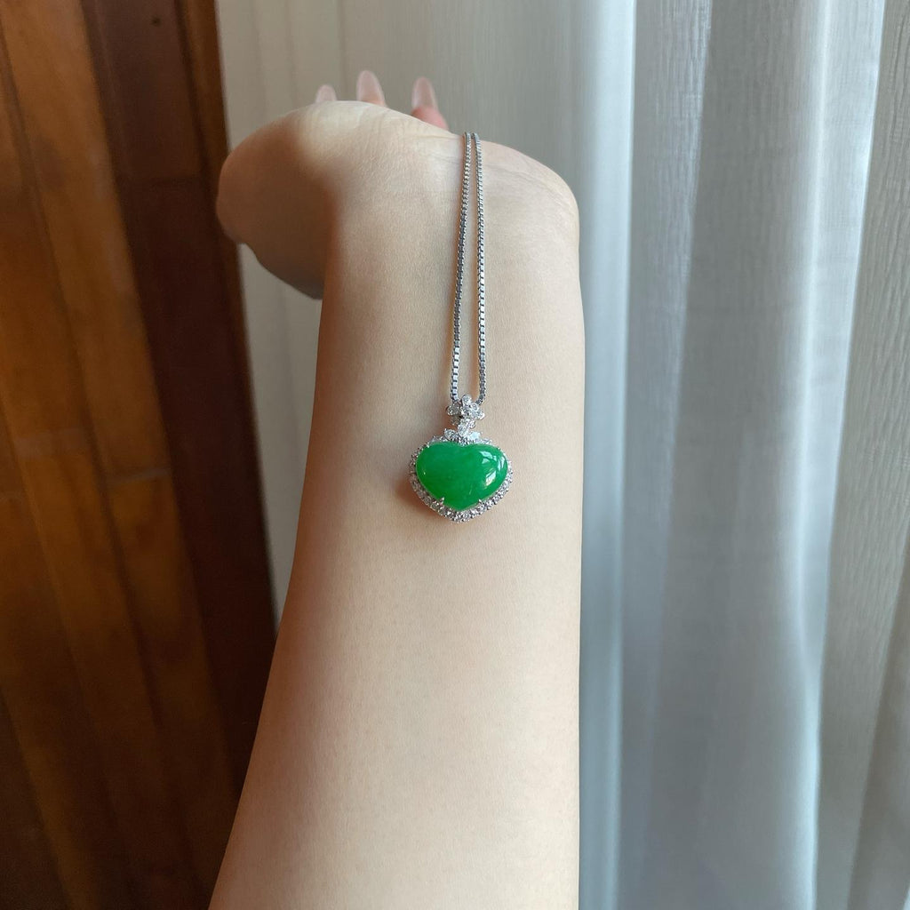 18k金钻镶糯冰满绿翡翠爱心吊坠（yc270308）