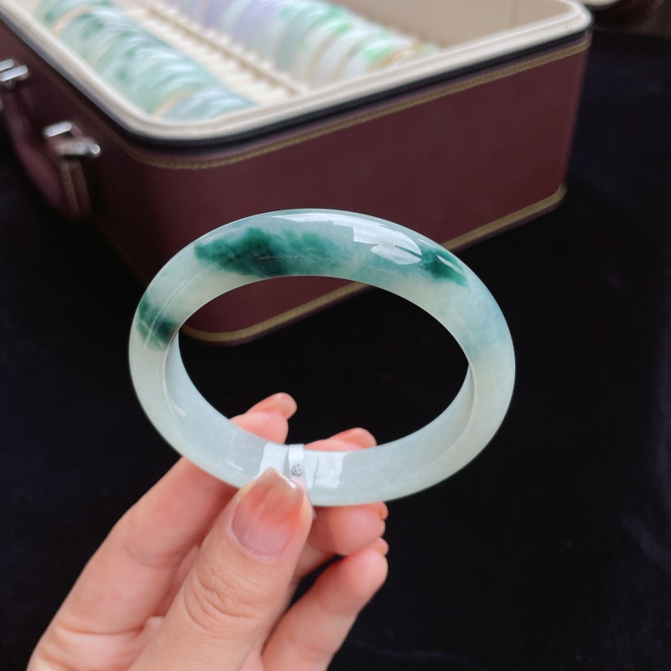 糯冰飘花正圈翡翠手镯（56mm）（yc017397）