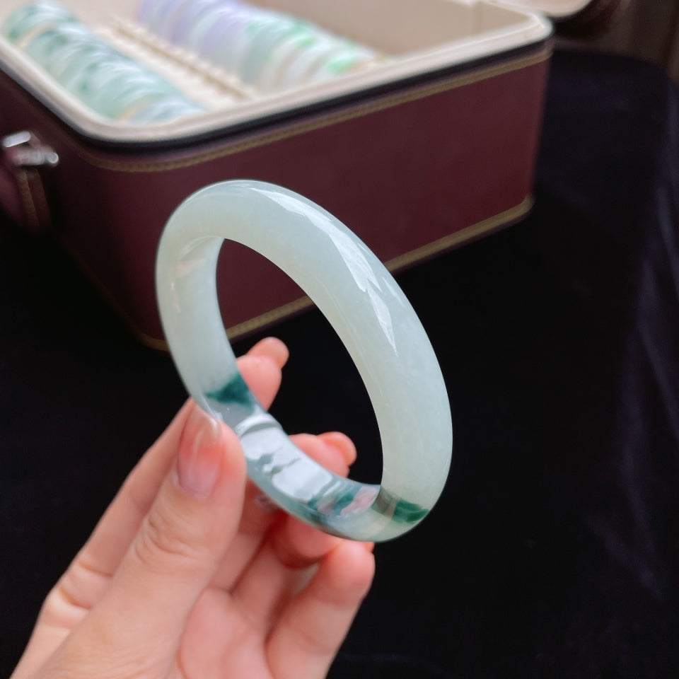 糯冰飘花正圈翡翠手镯（56mm）（yc017397）
