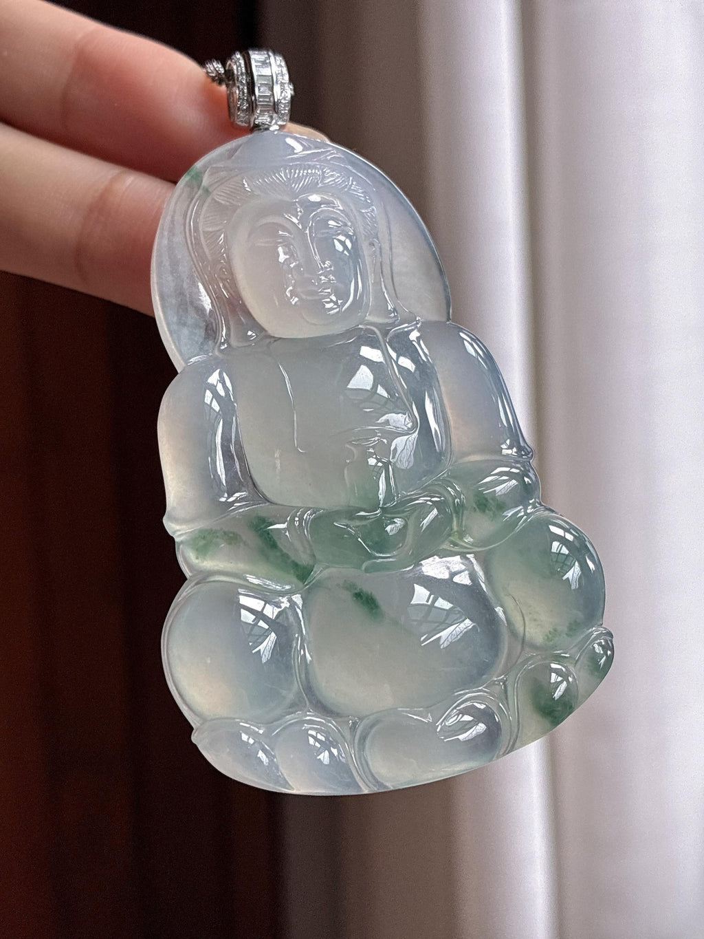 18k金扣头冰种飘花观音挂件 天然缅甸A货翡翠（yc466339）