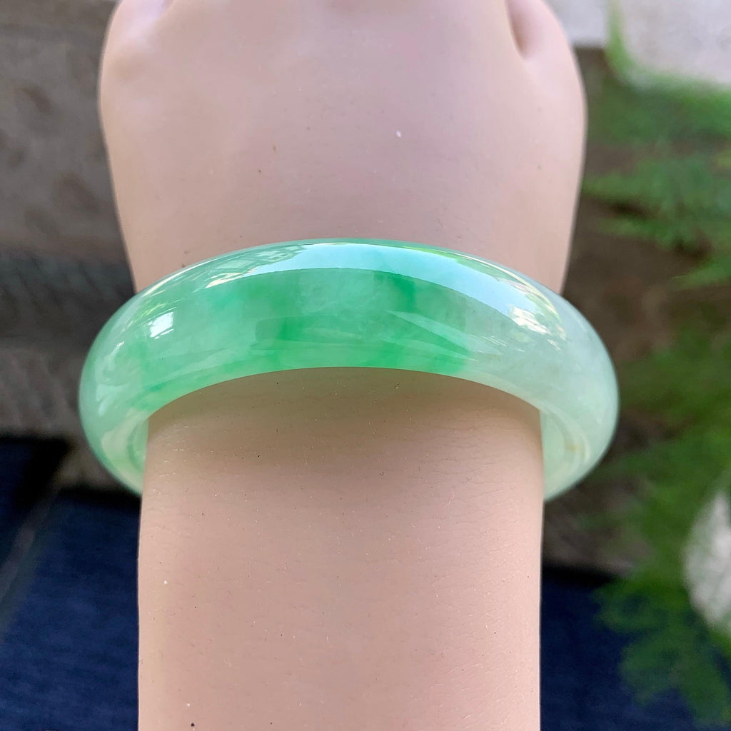 糯冰种飘绿宽版轮胎手镯（55.4mm）（yc249431）