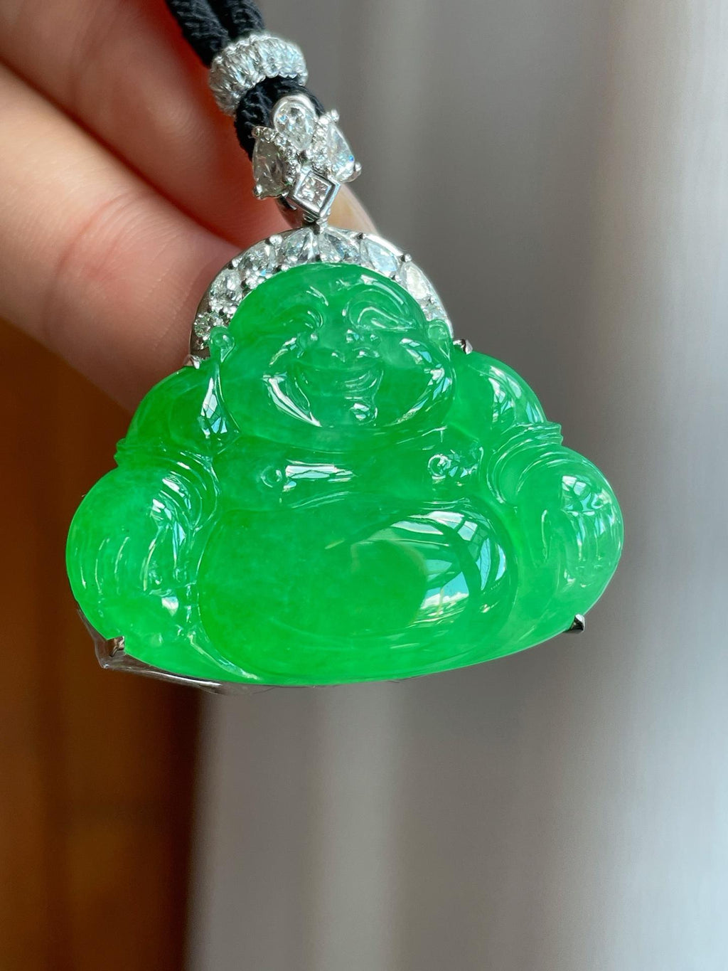 18k金镶糯冰满绿翡翠佛公（yc241848）