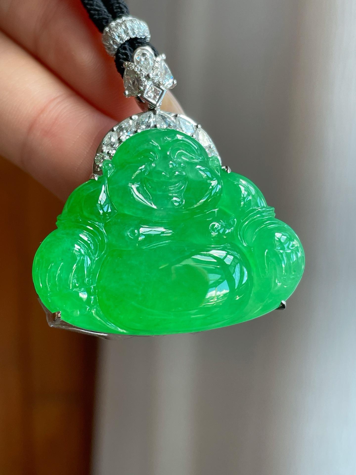 18k金镶糯冰满绿翡翠佛公（yc241848）