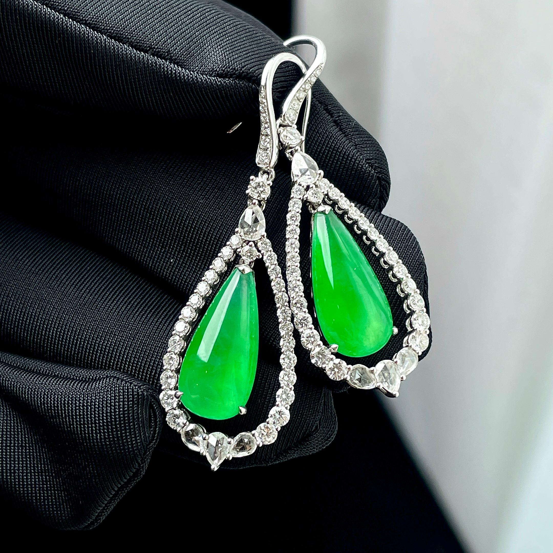 18k金钻镶冰种阳绿翡翠耳饰（yc353526）