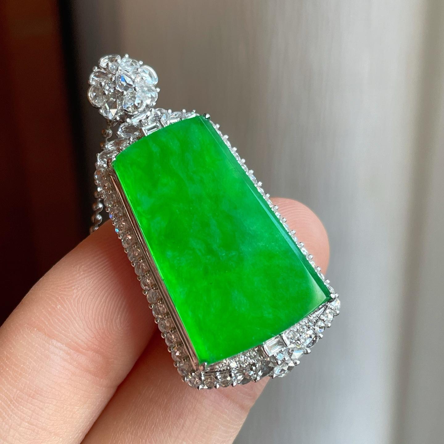 18k金钻镶糯冰满绿翡翠无事牌（yc255673）