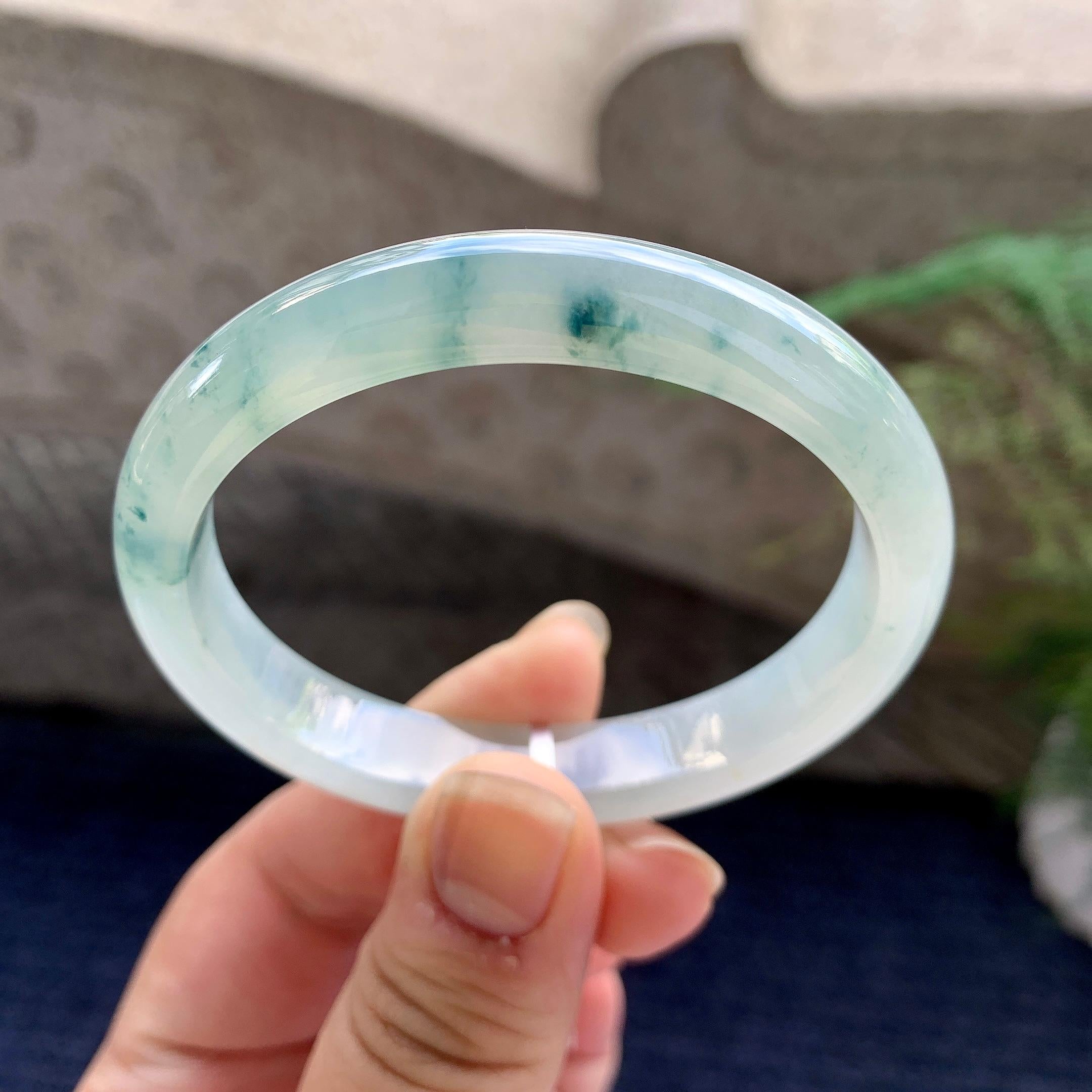 糯冰种飘花贵妃手镯（54.8mm）（yc223264）
