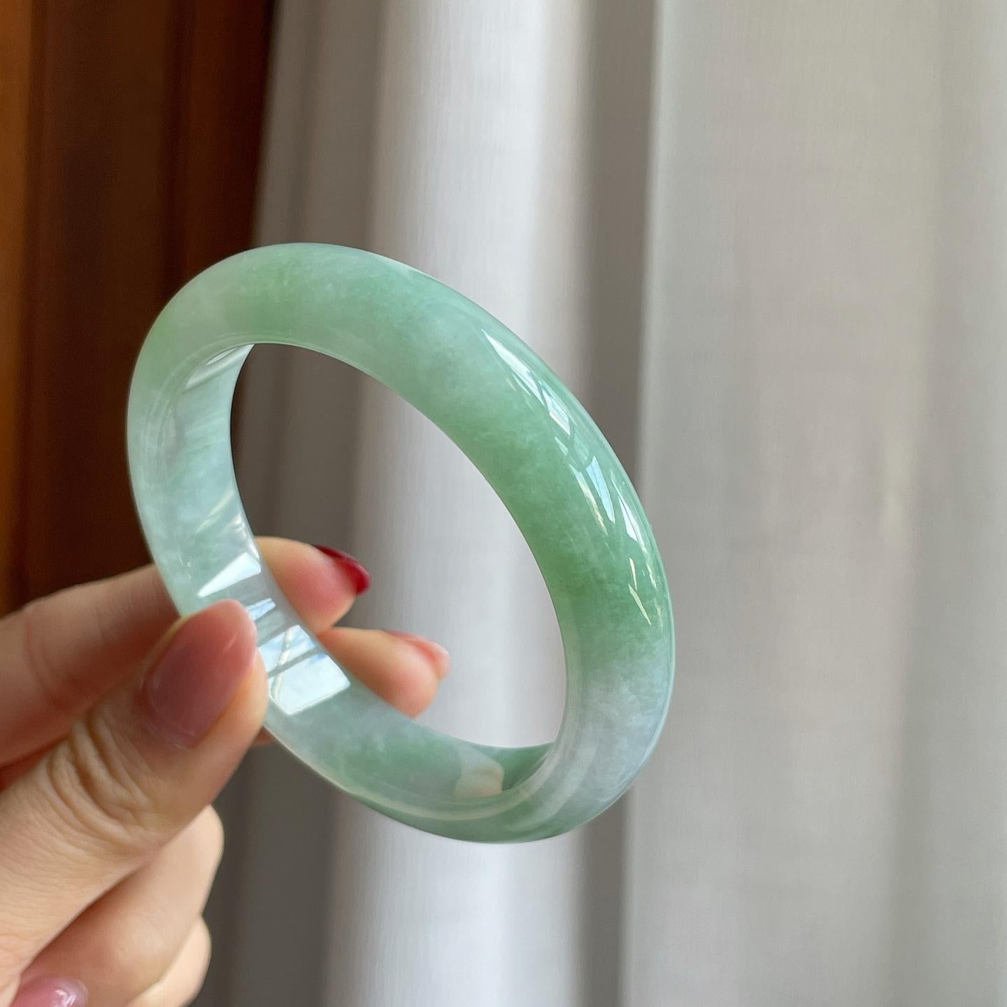 糯冰带色翡翠平安镯（55.5mm）（yc305935）