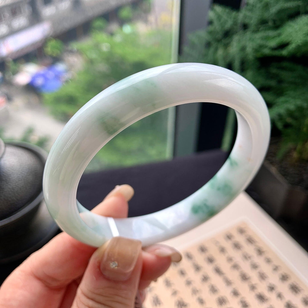 大圈口 细糯种飘绿花正圈平安镯 61.5圈口 天然缅甸A货翡翠（yc477614）