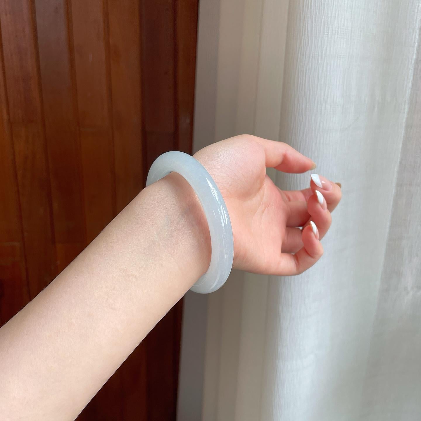 糯冰淡底色翡翠圆条手镯（55.7mm)（yc376718）