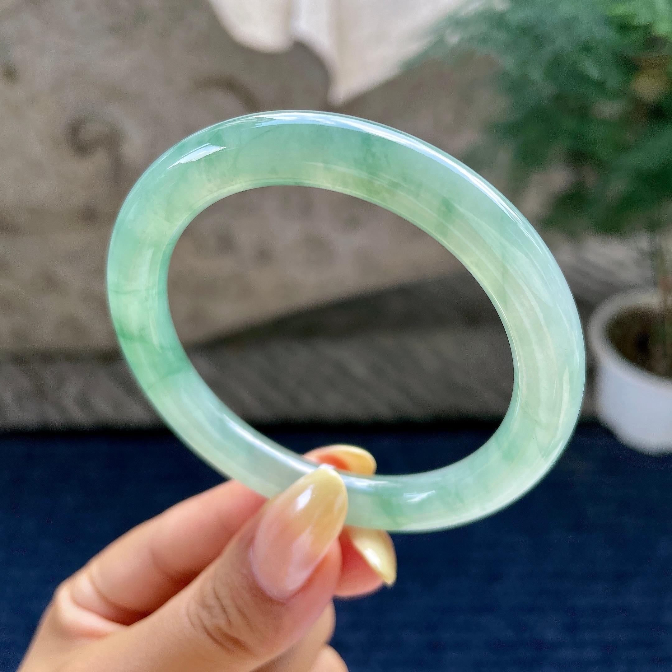 糯冰种晴底飘花圆条手镯53.9圈 天然缅甸A货翡翠（yc483945）
