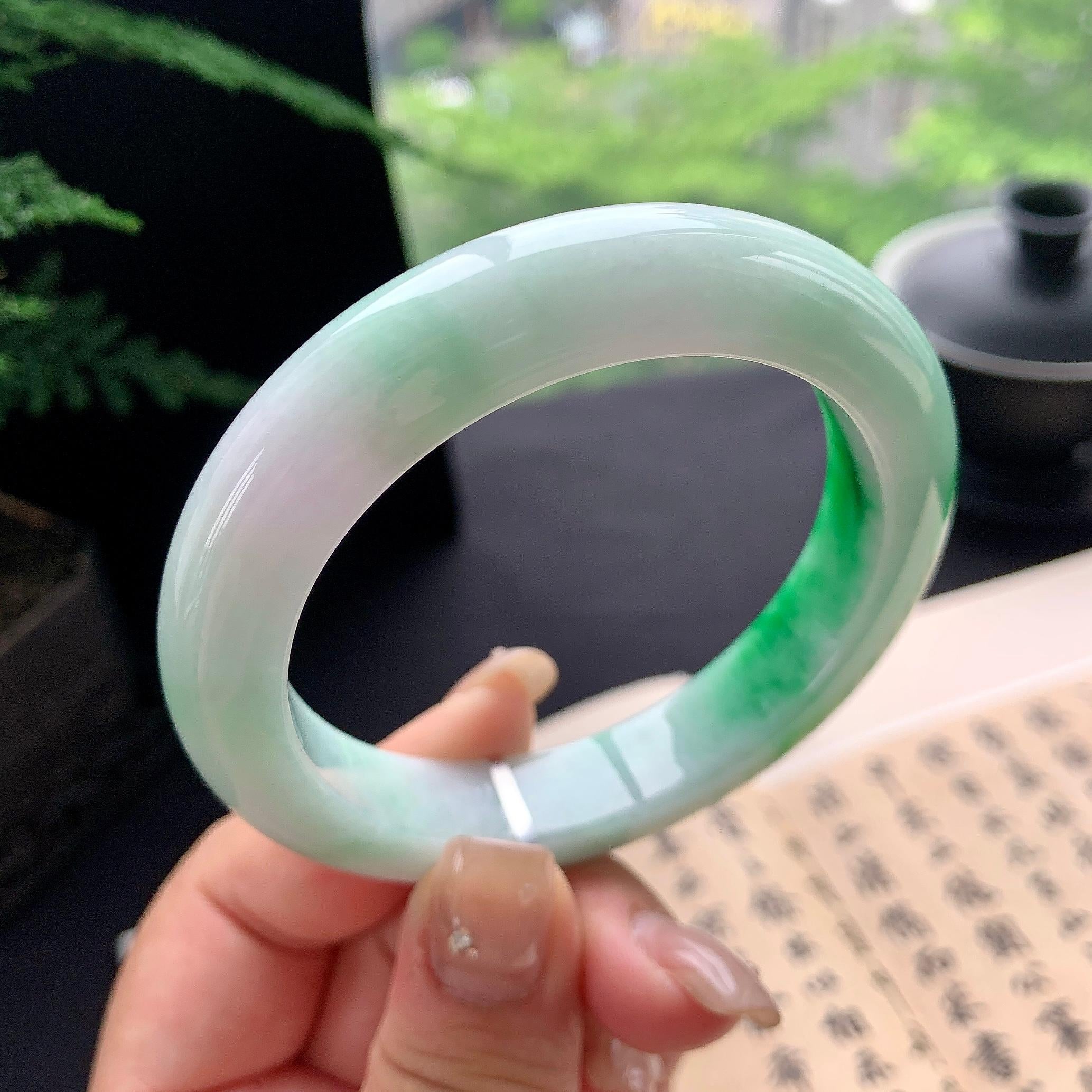 细糯种白底青正圈平安镯 57.6圈口 天然缅甸A货翡翠（yc473092）