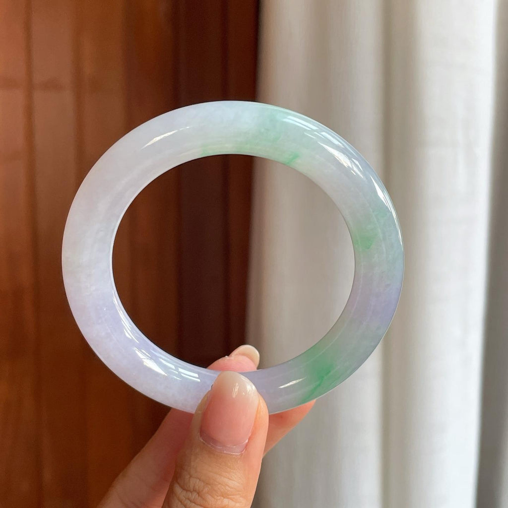 糯冰春带彩翡翠圆条手镯（55.7mm）（yc408406）