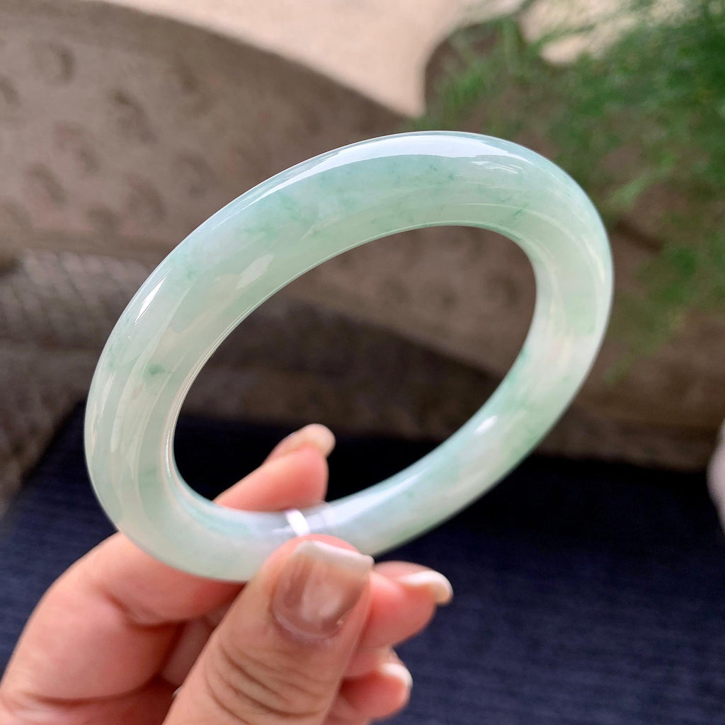 细糯种飘绿花圆条手镯 57.7圈口 天然缅甸A货翡翠（yc376073）