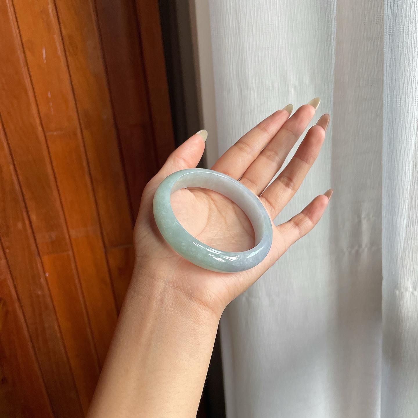 细糯种带底色翡翠平安镯（56.6mm）（yc220246）