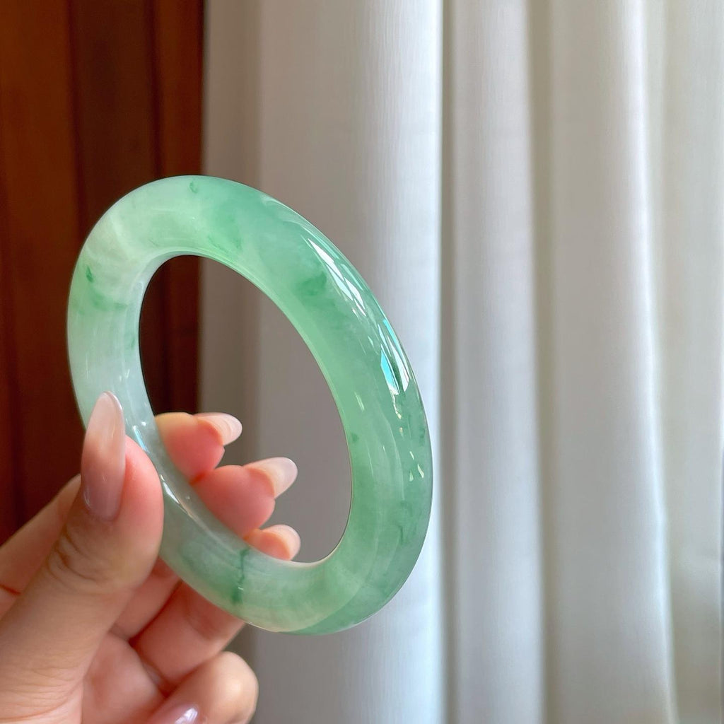 糯冰晴水飘花翡翠圆条手镯（56.7mm）（yc272895）