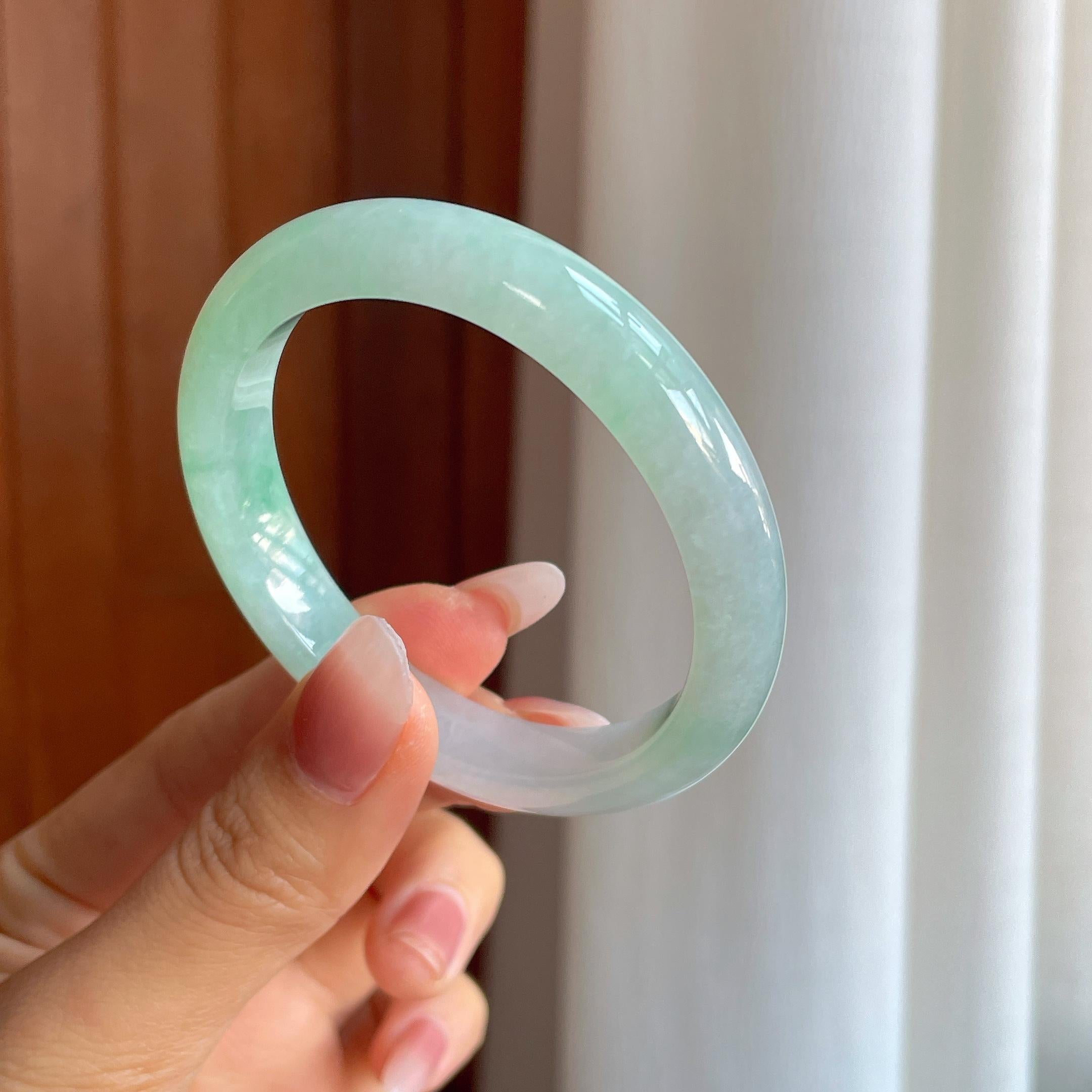 糯冰带色翡翠贵妃镯（53mm）（yc312055）