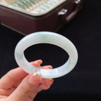 糯种白底飘花正圈翡翠手镯（55mm）（yc018718）