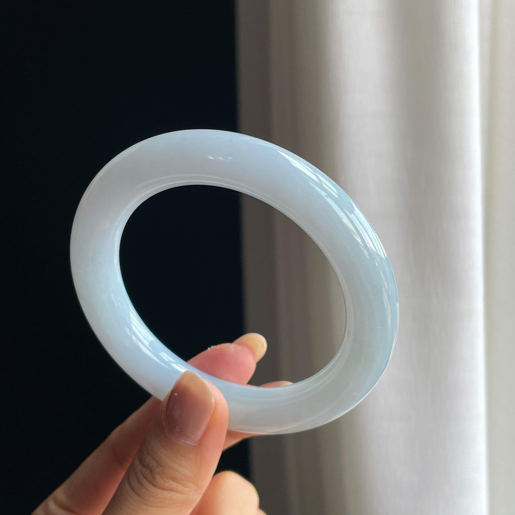细糯冰淡春底翡翠圆条手镯（57mm）（yc413682）