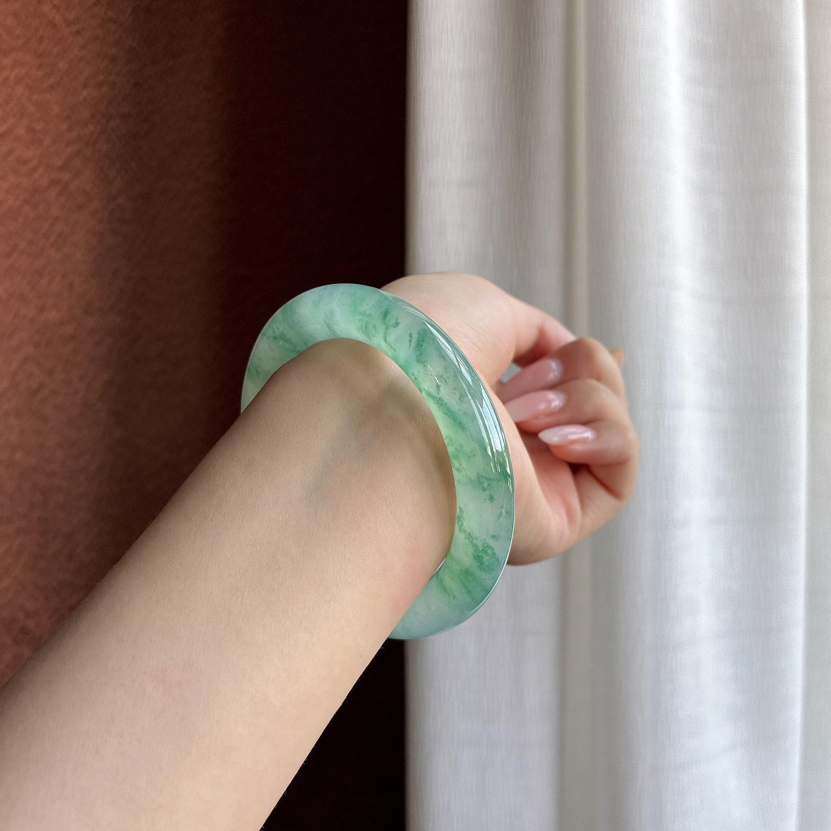 高冰种起光飘花圆条手镯 56圈（yc760018）