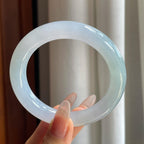 糯冰春彩底子圆条翡翠手镯（56.5mm）（yc246206）