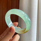 冰种晴绿底飘黄翡翡翠特色镯（56.5mm）（yc278062）